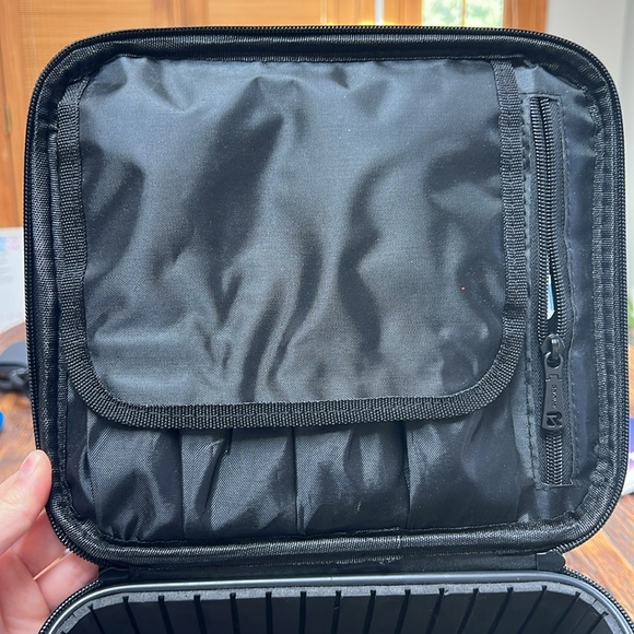 Relavel Travel Makeup Case Makeup Cosmetic Case Organizer Portable Storage Bag - Picture 9 of 10